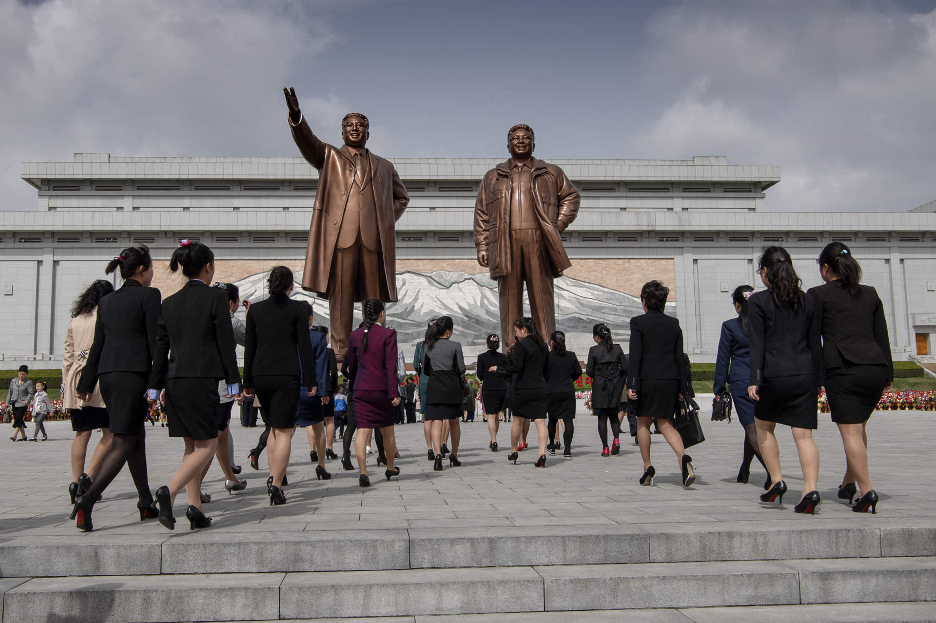 Nordkorea. (DPRK) Pyongyang. Firandet av Kim Il Sungs 106e födelsedag. Kim Il Sung square.