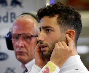Formula One - Singapore Grand Prix - Marina Bay, Singapore - 17/9/16 Red Bull's driver Daniel Ricciardo of Australia in the garage during third practice. REUTERS/Edgar Su