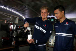 Marcus Ericsson (SWE), Sauber F1 Team. Pascal Wehrlein (D), Sauber F1 Team. Albert Park Circuit.
