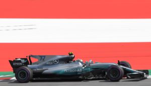 Mercedes' Finnish driver Valtteri Bottas steers his car during the second practice session of the Formula One Austria Grand Prix at the Red Bull Ring in Spielberg, on July 7, 2017. / AFP PHOTO / JOE KLAMAR