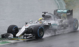 Mercedes driver Lewis Hamilton, of Britain, steers his car during the Brazilian Formula One Grand Prix at the Interlagos race track in Sao Paulo, Brazil, Sunday, Nov. 13, 2016. (AP Photo/Nelson Antoine)