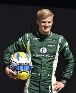 Melbourne 2014-03-13 Caterham driver Marcus Ericsson of Sweden holds his helmet as he poses for a drivers portrait ahead of the Australian Formula One Grand Prix at Albert Park in Melbourne, Australia, Thursday, March 13, 2014. (AP Photo/Rob Griffith) Photo: Rob Griffith / AP / TT / kod 436