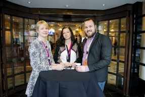 Elisabeth Mossberg, Hanna Ahnqvist och Tomas Selin på Lärarförbundets kongress.