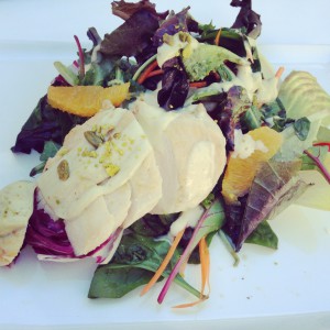 Somrig kycklingsallad på Vinäger.