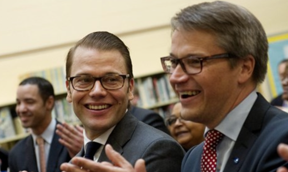De 10 bästa lika som bär-bilderna på partiledarna
