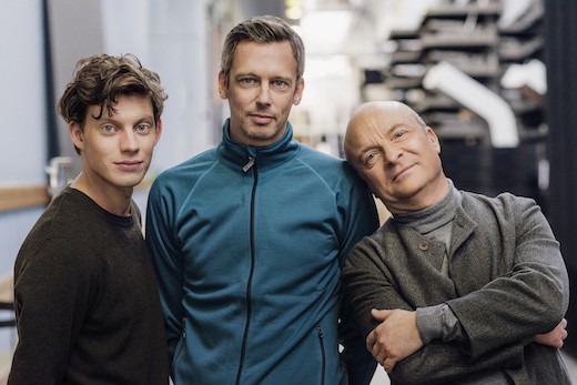 Rasmus Luthander, Simon Kaijser och Jonas Gardell. Foto: Peter Cederling/SVT.
