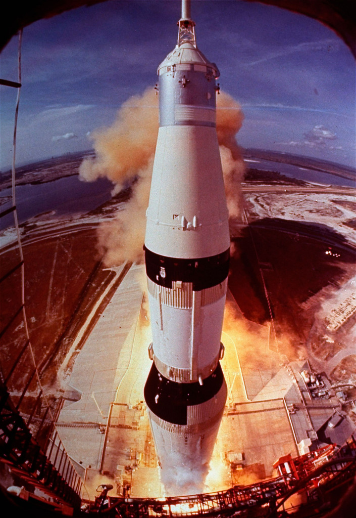 Bowie var fascinerad av
rymden. Låten ”Space
oddity” kom ut fem dagar före uppskjutningen av Apollo 11.