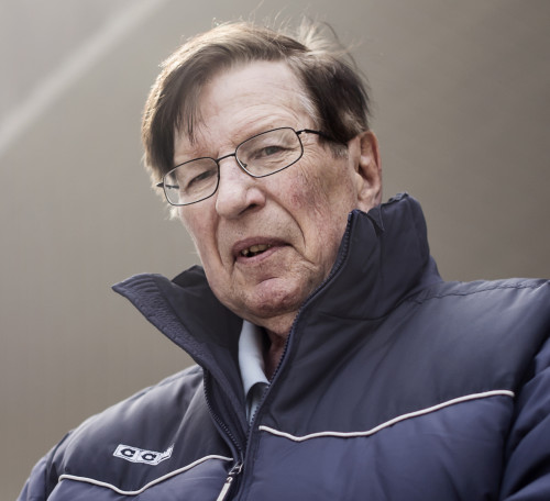 stockholm 2016-04-04 bengt , ingår i en artikelserie om afa och arbetsskador. bengt jobbade i byggbranchen och har vibrationsskador i händerna. fotograf pontus orre / ponorr / 85527 +46 (0)730 72 93 91 info@pontusorre.se www.pontusorre.se