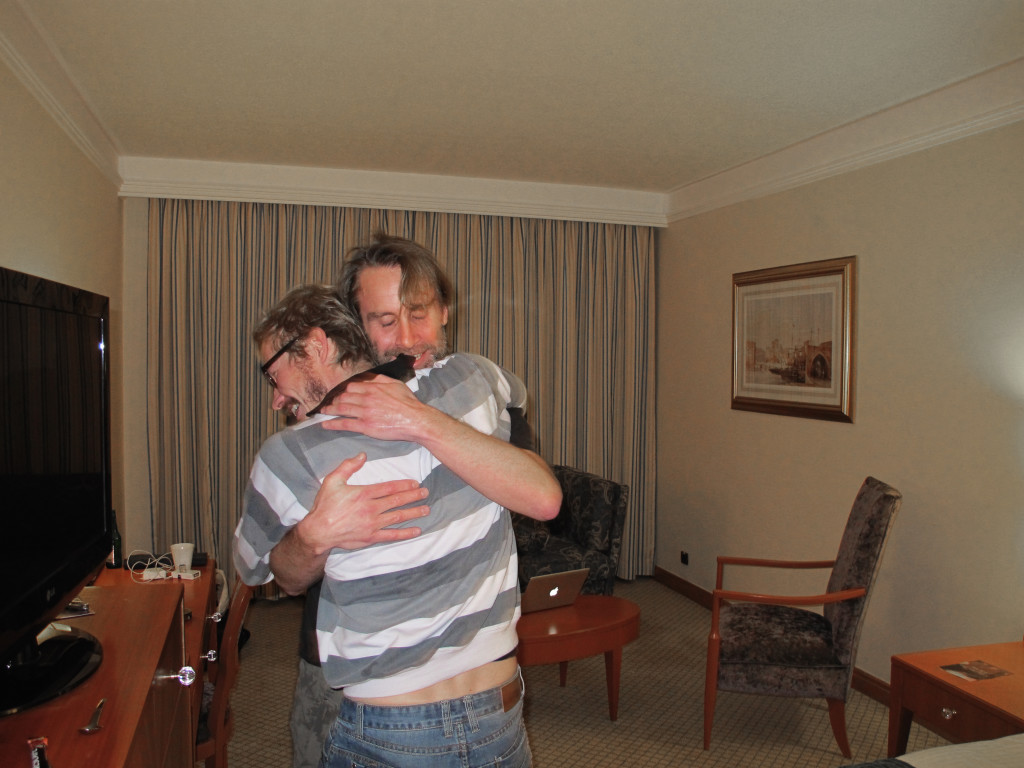 foto : ham : magnus falkehed och niclas hammarstrm terfrenas p hotellet i beirut, libanon.
photo: privat