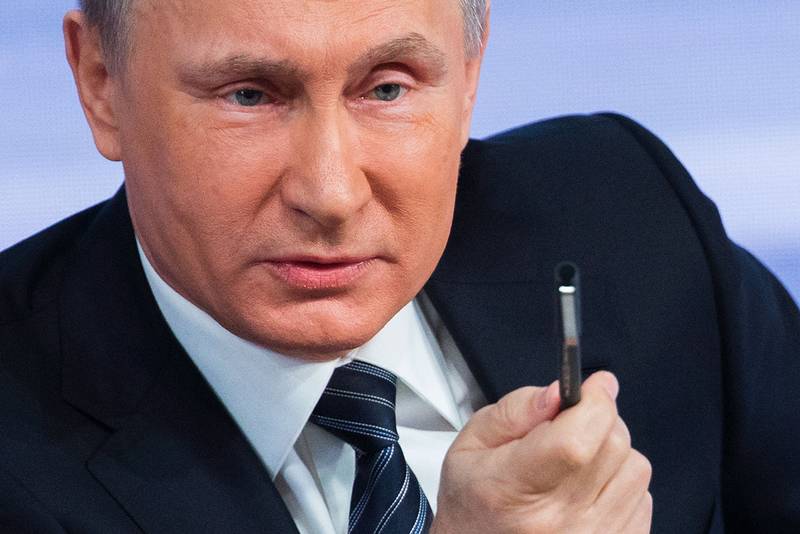 Inte reta upp Putin? Foto: ALEXANDER ZEMLIANICHENKO / AP