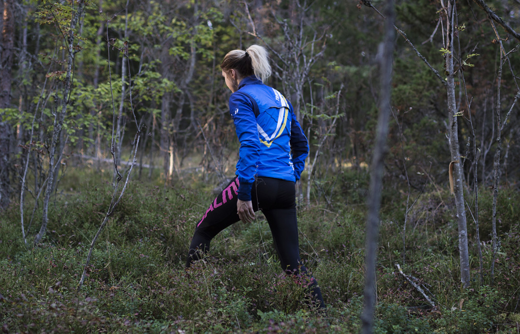 #mensendå. menstruationens påverkan på dagsformen för idrottare. foto : anna tärnhuvud : maria rydqvist, skidåkerska. till mensprojektet för sporten med petra thoren.
bildgrupp mensprojekt.
