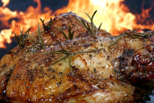 Kyckling är ett proteinrikt och fettsnålt livsmedel vars filéer innehåller hela 22 g protein per 100 g.
