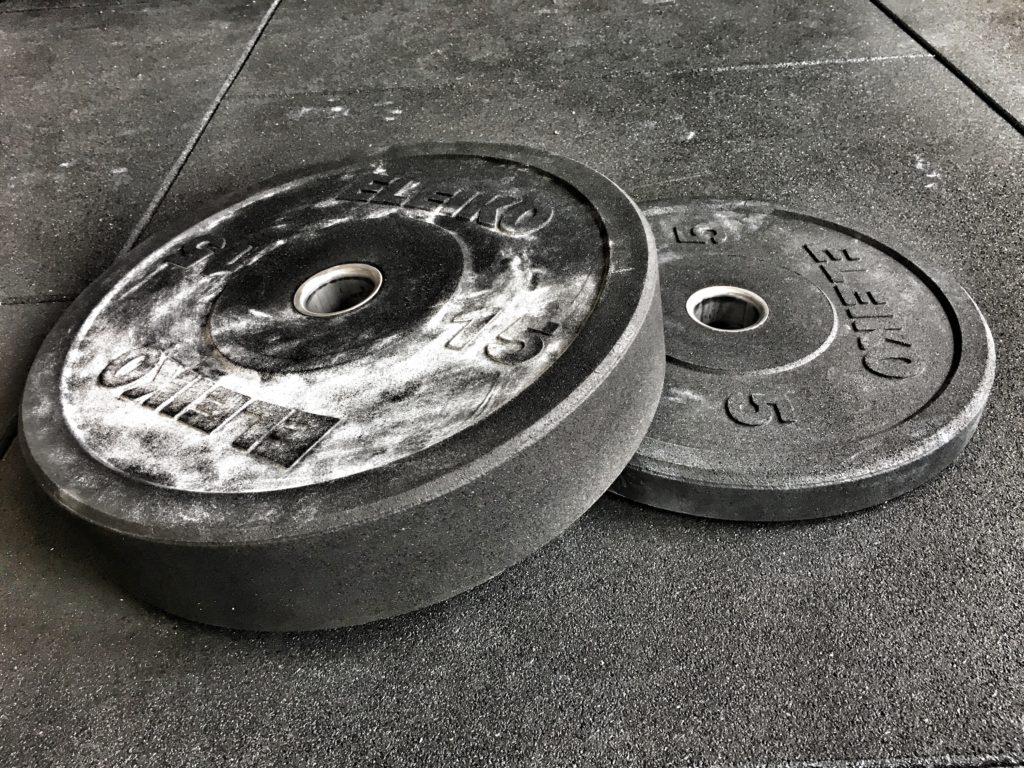 OM du använder magnesium, utrusta dig med tillräcklig mängd gymvett för att göra rent efter dig.