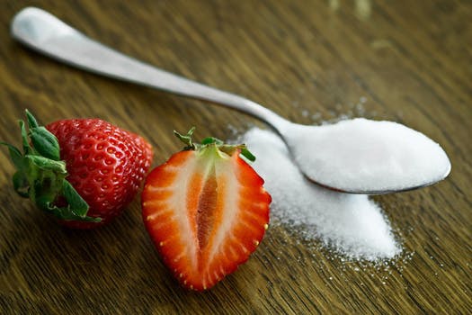 Strunta i att tillsätta raffinerat socker och använd dig av en mogen banan för för ökad naturlig sötma.