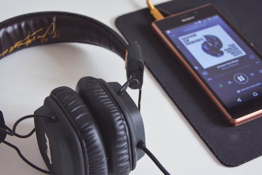Dålig musik på gymmet? Glöm inte lurarna. De kan utgöra skillnaden mellan total träningseufori och fullständigt prestationshaveri.