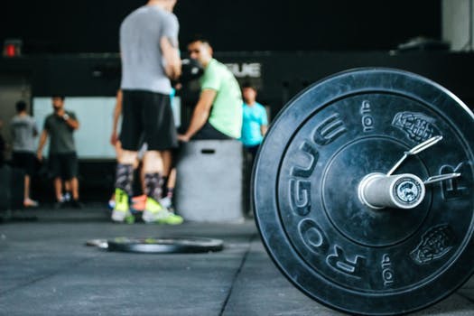 Låt inte gymmet bli synonymt med bra fysik - träna hemma.
