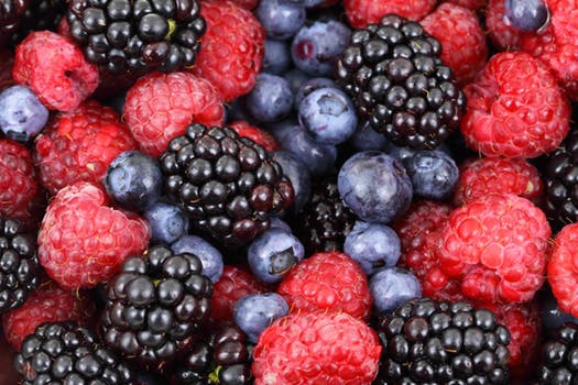 Bär - fullsprängda med antioxidanter och vitaminer. Hörde jag landets nyttigaste glass?