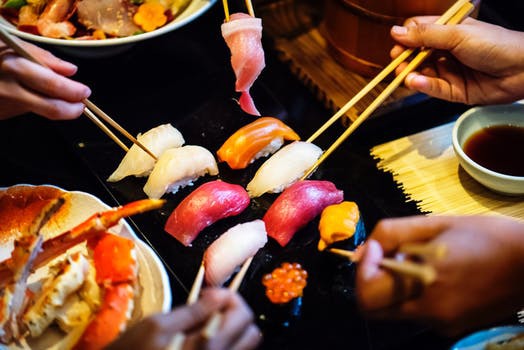 Fortsätt äta fiskens nyttiga fetter, men tänk på sojakonsumtionen i anslutning till dina sängrutiner. Hörde jag lunch istället?