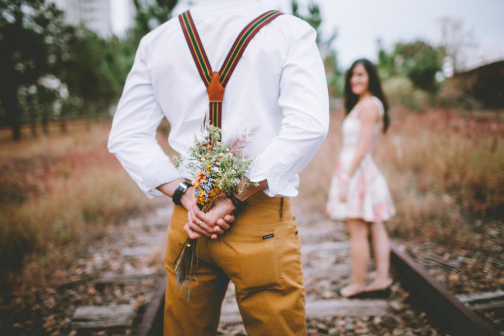 Dags att byta ut hängselbyxorna och blombuketten mot lyftarskor och dragremmar?