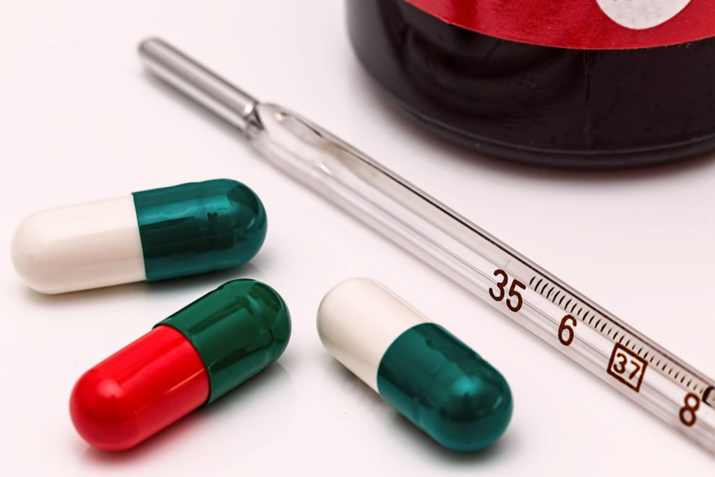 Ibland kan antibiotikan vara direkt avgörande för tillfrisknandet, men vad gäller egentligen kring användningen och träning?