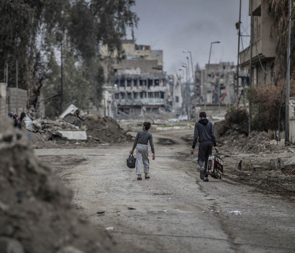 foto : magnus wennman : mosul, irak. en stadsdel i västra mosul är totalförstörd efter hårda strider mellan is och irakiska styrkor. flyktingar strömmar ut från stadskärnan i takt med att irakiska armen befriar fler områden.