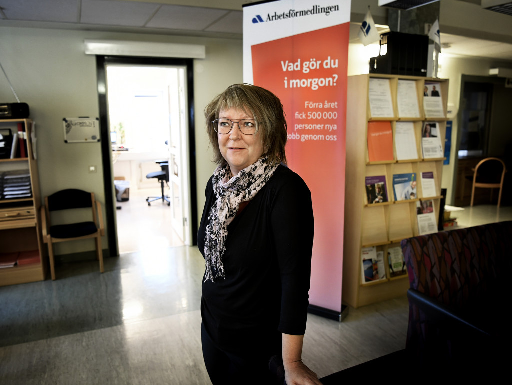 arbetsfrmedlingen i vertorne + peter larssons glasmsteri foto : bjoli : reportage om arbetsfrmedlingen, vertorne . ann-sofi taavo arbetsfrmedlingen