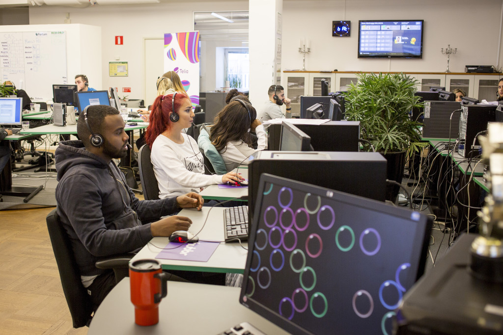 foto : gustav mrtensson : 11-2016. stockholm. ageris call center och hubbr cal center i stockholm. till kadhammars reportage om arbetsmarknaden. foto: gustav mrtensson