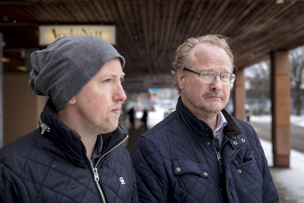 foto : gustav mrtensson : 11-2016. filipstad.
kadhammar besker filipstad, dr kommunen jobbar hrt fr att f ut nyanlnda ur soc-bidrag och hjlpa dem hitta enkla jobb hos fretagare i bygden.
hannes fellman och jim frlander
foto: gustav mrtensson