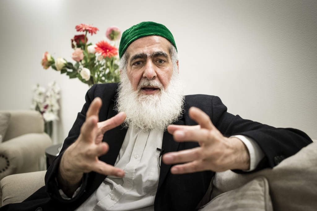 familjen ali khan styr angered. 60-rige hashem ali khan abu saleh, imam sverige,
