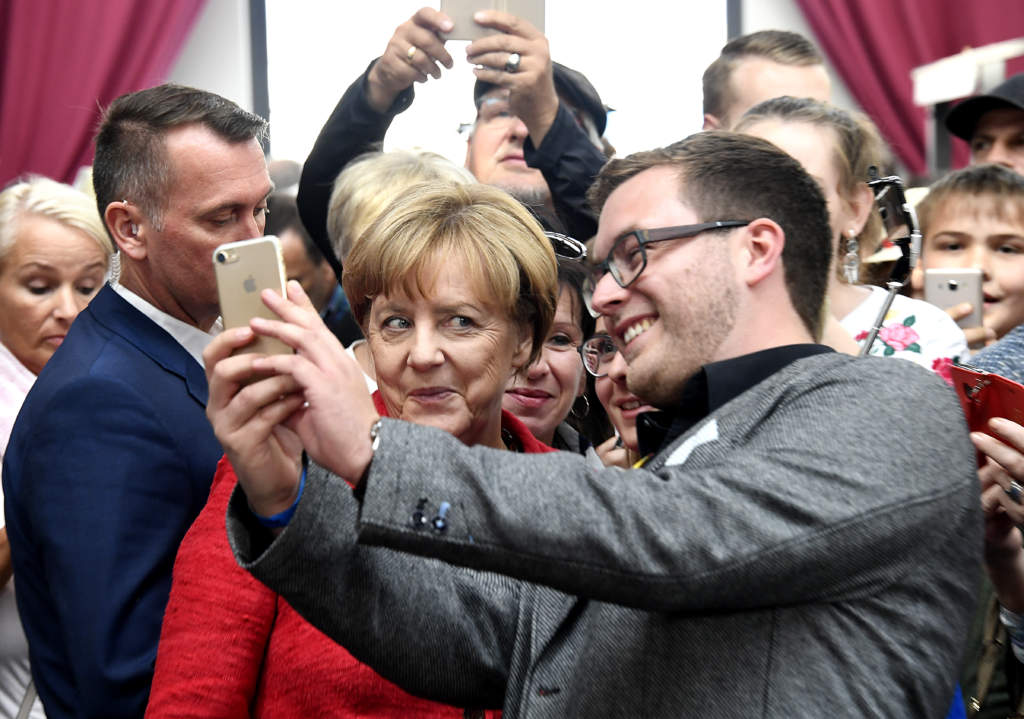 valet i tyskland. angela merkel, politiker (cdu) tyskland frbundskansler, kampanjar i wismar