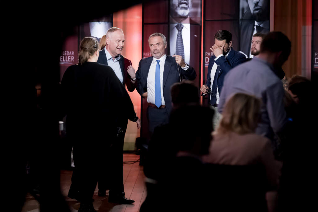 partiledardueller. jonas sjstedt (v) och jan bjrklund, politiker (l) sverige partiledare,