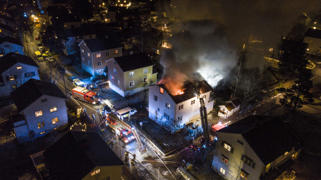 villabrand i bromma. drnarbilder. ej etikat