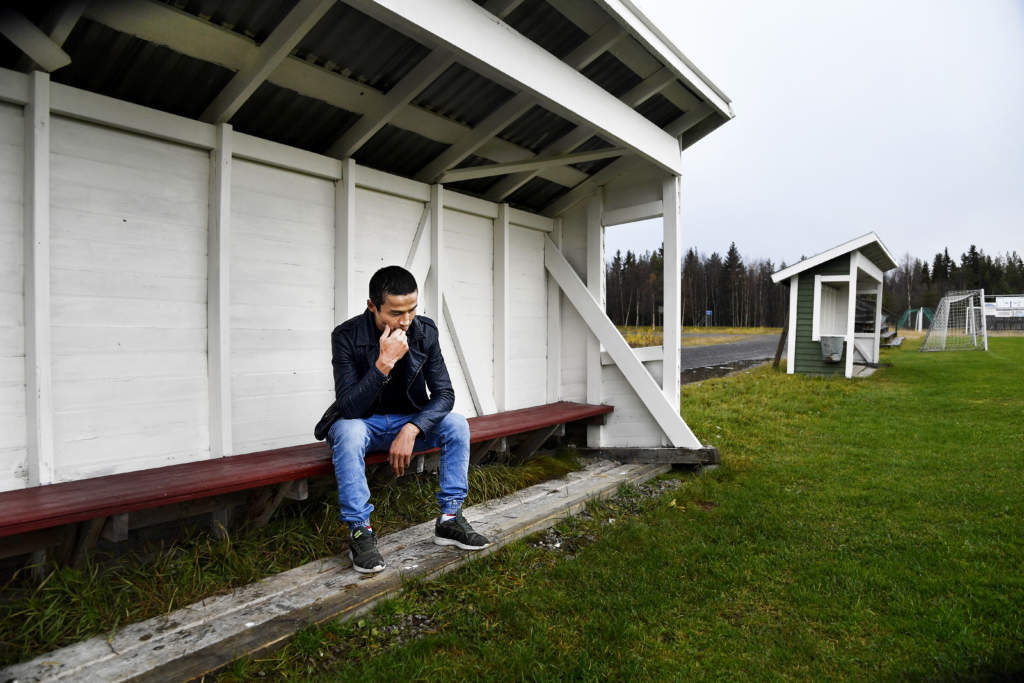 foto : all : foto:lasse allard
vi flyger till ume, hyr bil och drar till sorsele, tv och stillbild p tre orter i vsterbotten som skinnats p massa pengar
de ska ha