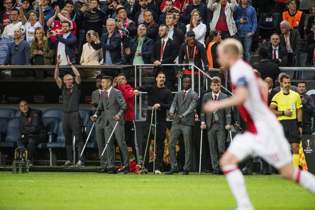 uefa europa league. final, afc ajax - manchester united, 0 - 2, zlatan ibrahimovic, fotbollsspelare sverige manchester, match action skadad