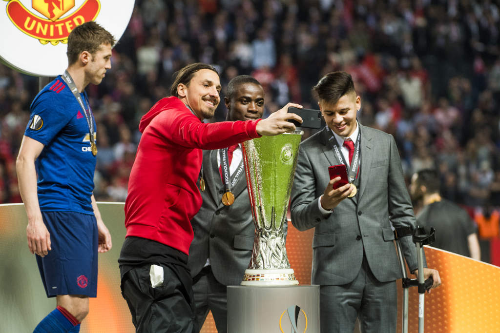 uefa europa league. final, afc ajax - manchester united, 0 - 2, zlatan ibrahimovic, fotbollsspelare sverige manchester, match action glad skadad