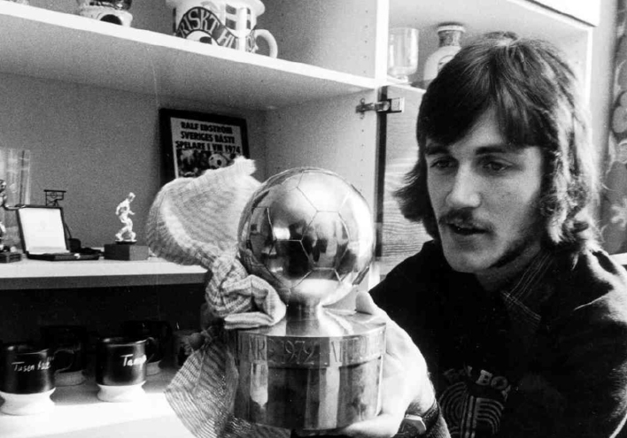 1974: RALF EDSTRÖM, PSV EINDHOVEN