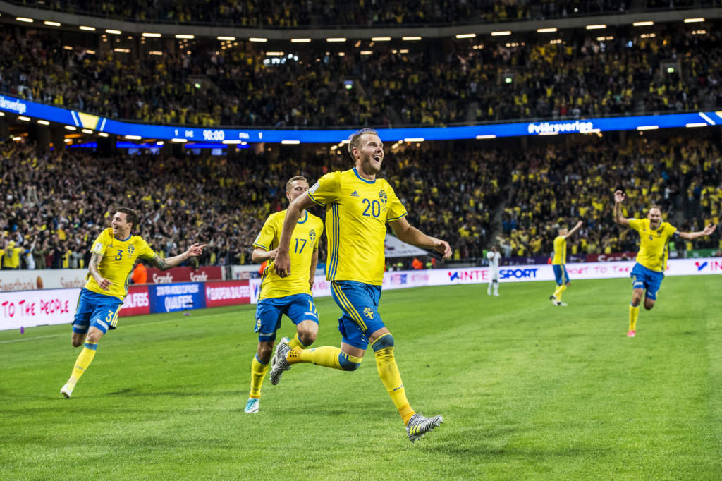 vm-kval, sverige - frankrike, 2 - 1, ola toivonen, fotbollsspelare sverige, gr 2-1, match action glad landslaget