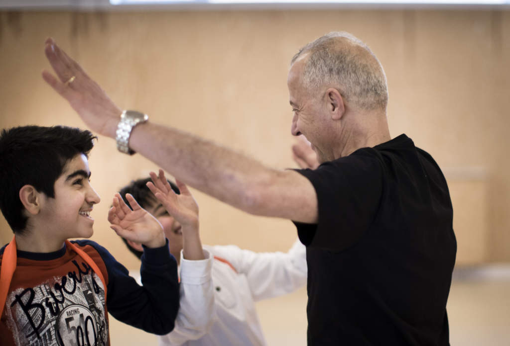 foto : anders deros : reportage simon bank. vi fo?ljer upp en granskning fra?n 2013 om ma?ngfalden i svenska fotbollfo?rbundet. hossein karbassi frstalrare p klostergrdsskolan i lund, foto: anders deros